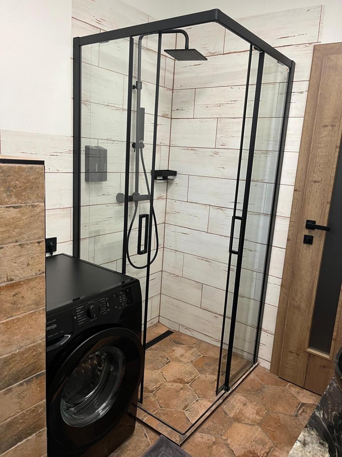 Iq Apartments Prešov Esterno foto