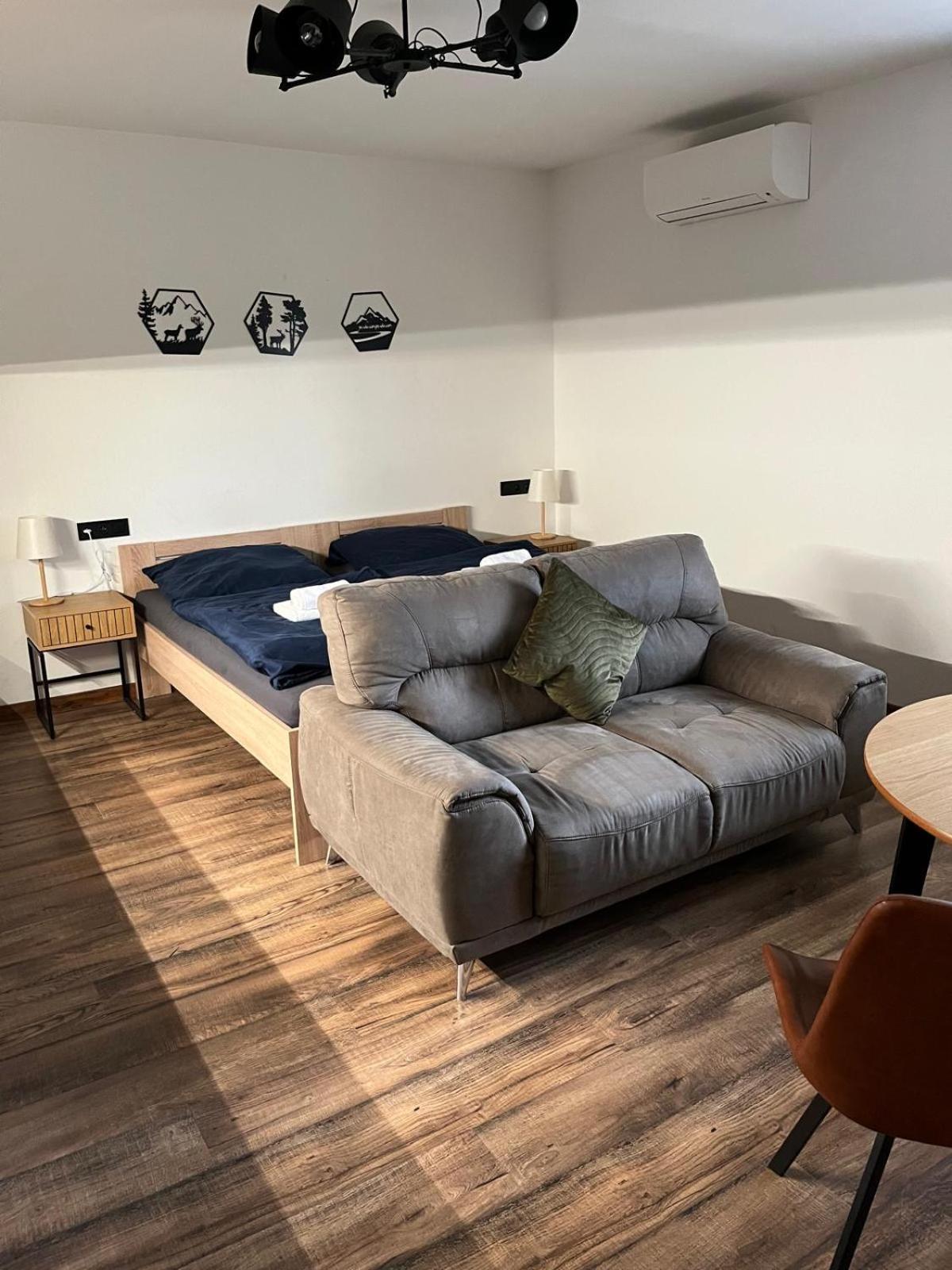 Iq Apartments Prešov Esterno foto