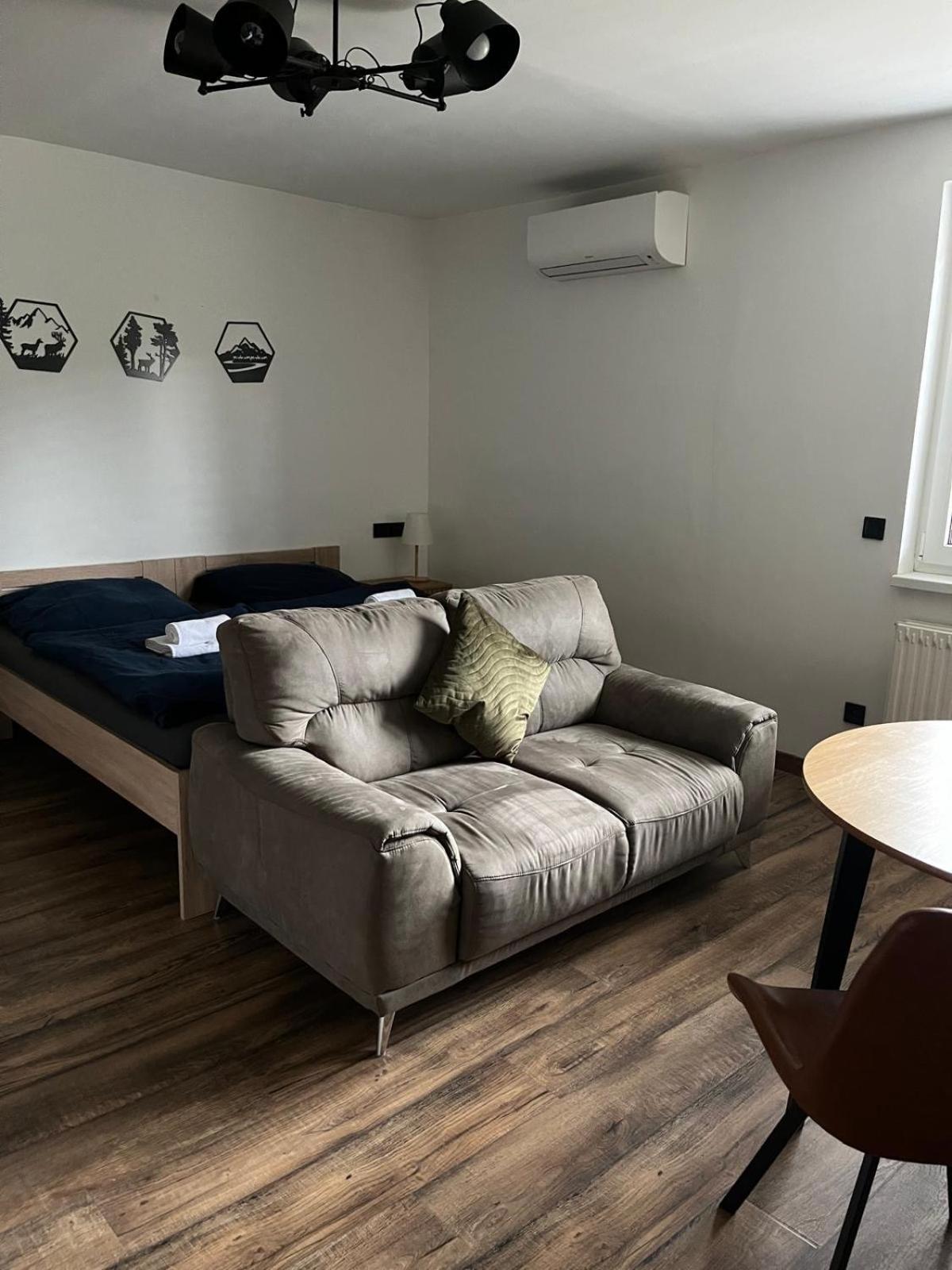 Iq Apartments Prešov Esterno foto
