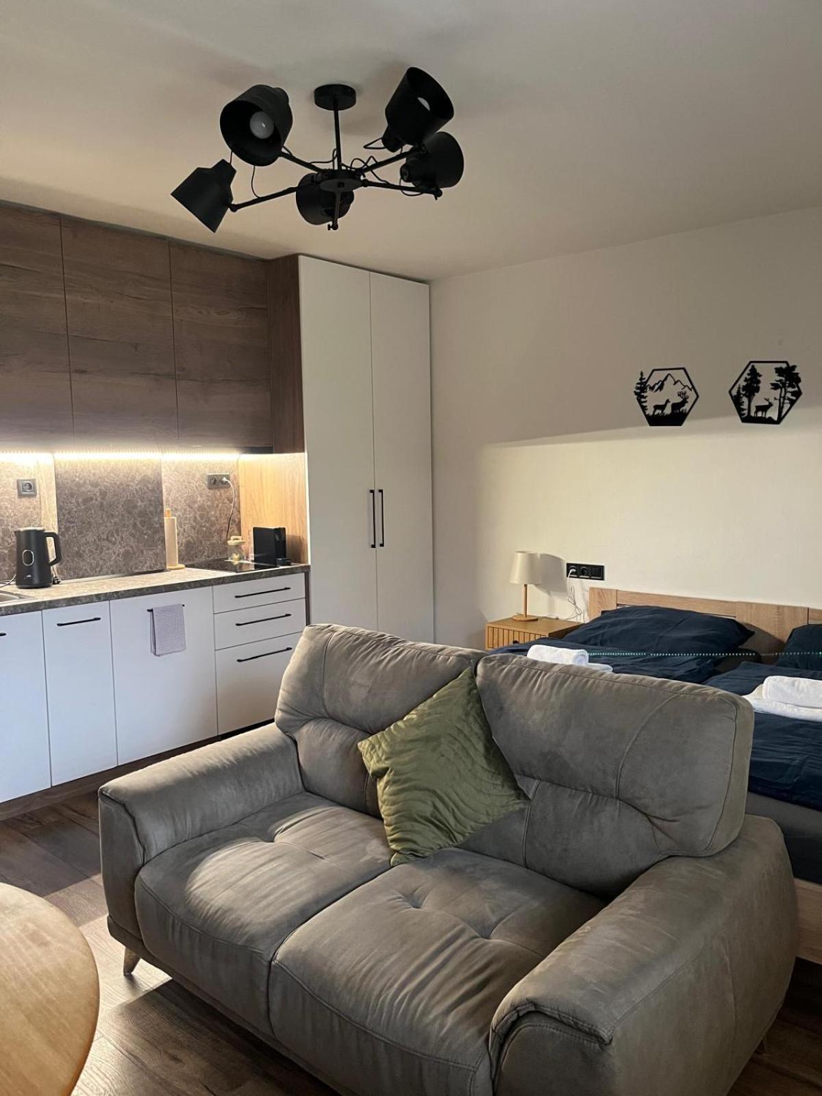 Iq Apartments Prešov Esterno foto